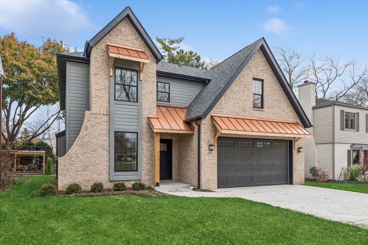 419 S Windsor